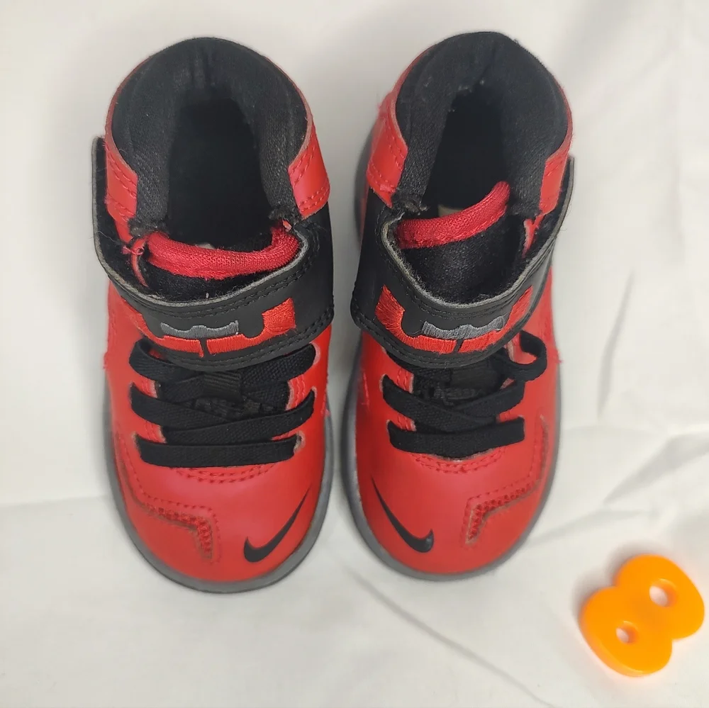 Nike Lebron Soldier vii 7 Red And Black Shoes 2014 Td Size 6c Toddler Kids